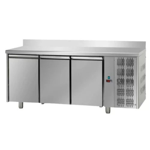 Tecnodom hűtött munkaasztal, mid, 3 ajtós, 600x400, jobb oldali hűtőegységgel, felhajtás nélkül