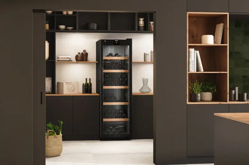 Liebherr borhűtő modern enteriőrben
